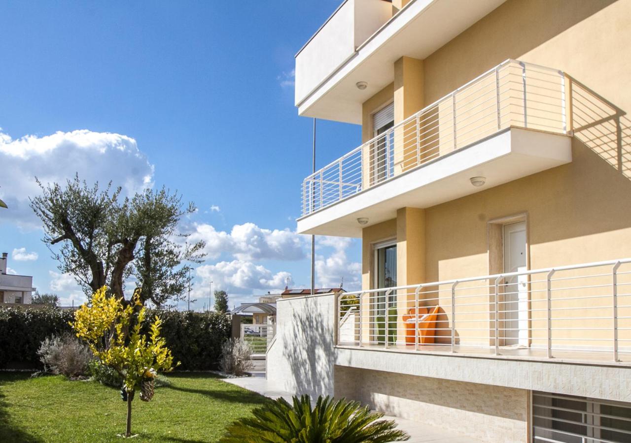 B&B Alla Niviera Adelfia Exterior photo